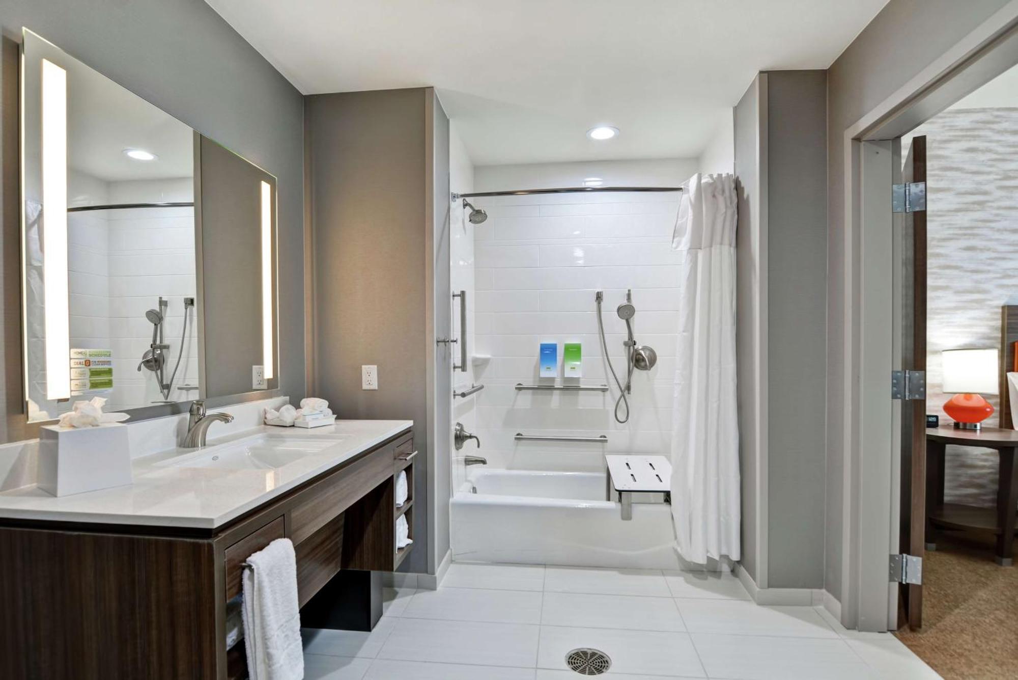 Home2 Suites By Hilton Bedford Dfw West Dış mekan fotoğraf